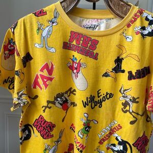 Warner Bros Looney Tunes Bugs Bunny Tshirt All Over Print Yellow L